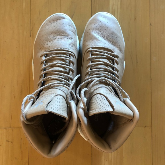 Adidas high tops - Picture 4 of 4